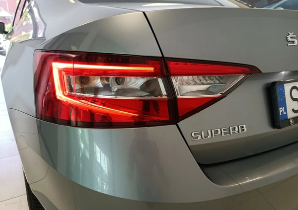 Skoda Superb cena 74900 przebieg: 149999, rok produkcji 2020 z Poznań małe 466